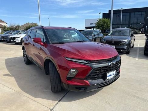 Used 2023 Chevrolet Blazer RS FWD image 3