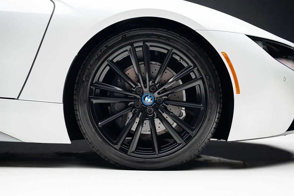 Used 2019 BMW i8 Roadster AWD/4WD image 41