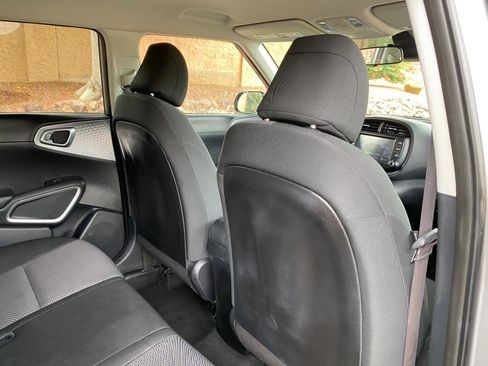 Used 2022 Kia Soul LX w/ Technology Package FWD image 48