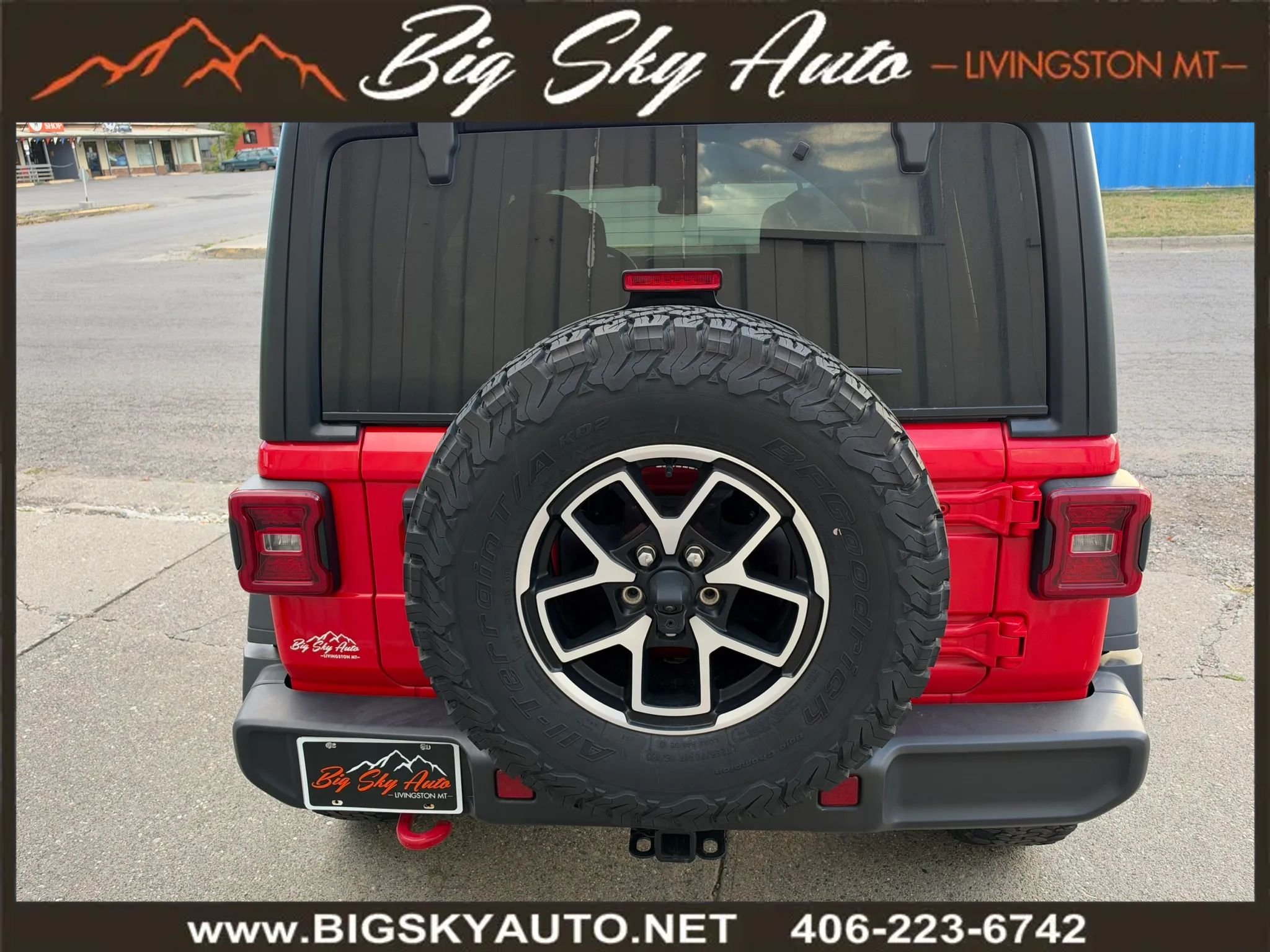 Used 2024 Jeep Wrangler Unlimited Rubicon AWD/4WD image 8