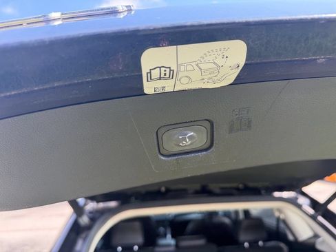 Used 2018 Ford Edge SEL w/ Equipment Group 201A FWD image 6