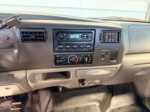 Used 2003 Ford F250 XL RWD image 9