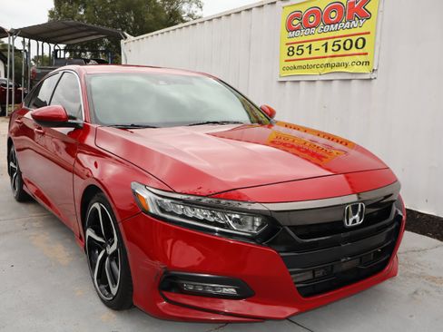 Used 2018 Honda Accord Sport image 5