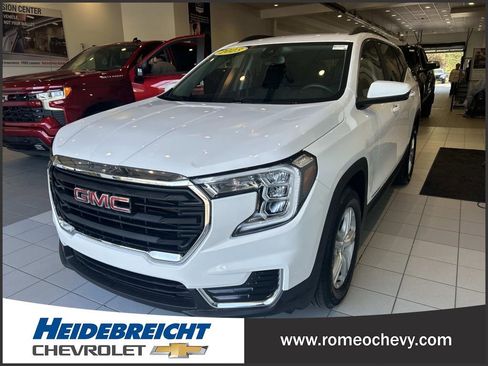Used 2023 GMC Terrain SLE w/ Driver Convenience Package FWD image 6