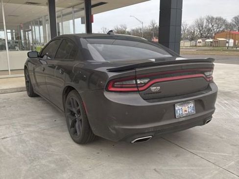 Used 2023 Dodge Charger SXT w/ Blacktop Package image 4