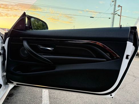 Used 2017 BMW M4 Coupe image 23