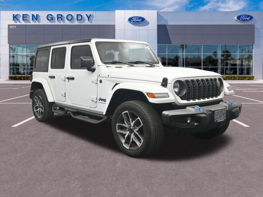 Used 2024 Jeep Wrangler Unlimited AWD/4WD image 18
