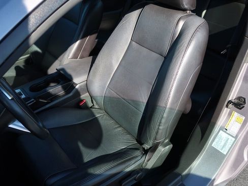 Used 2006 Ford Mustang Premium image 13