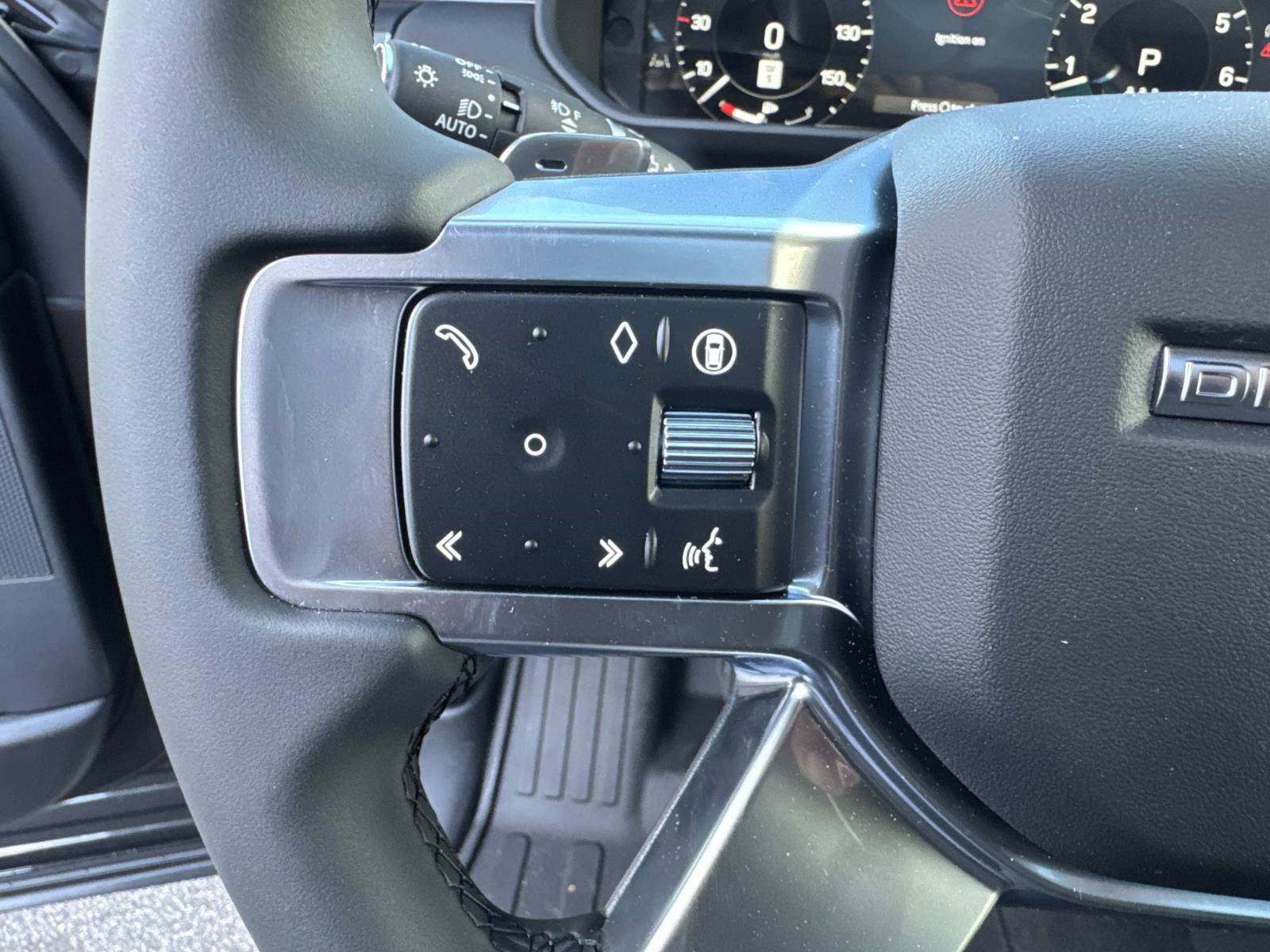 Used 2026 Land Rover Discovery S AWD/4WD image 32
