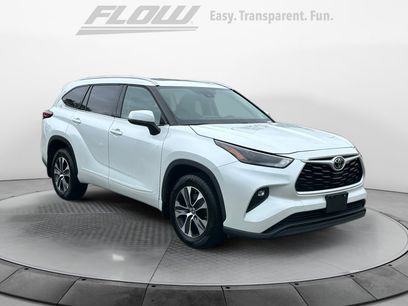 Used 2022 Toyota Highlander XLE