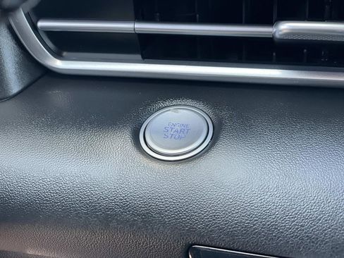 Certified 2025 Hyundai Elantra Hybrid FWD image 10