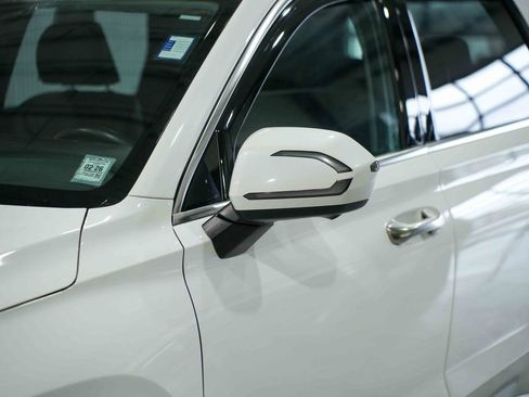 Used 2023 Hyundai Palisade SEL w/ Premium Package image 10