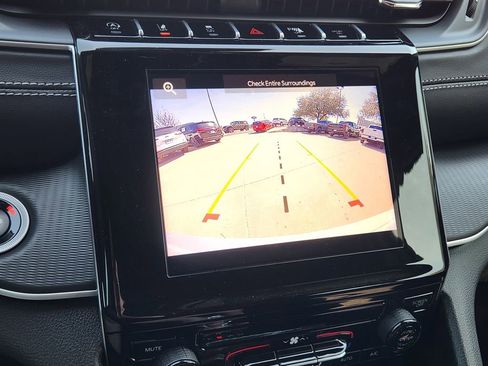 New 2026 Jeep Grand Cherokee Laredo image 13