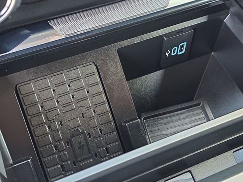 Used 2023 Ford F350 Platinum image 51