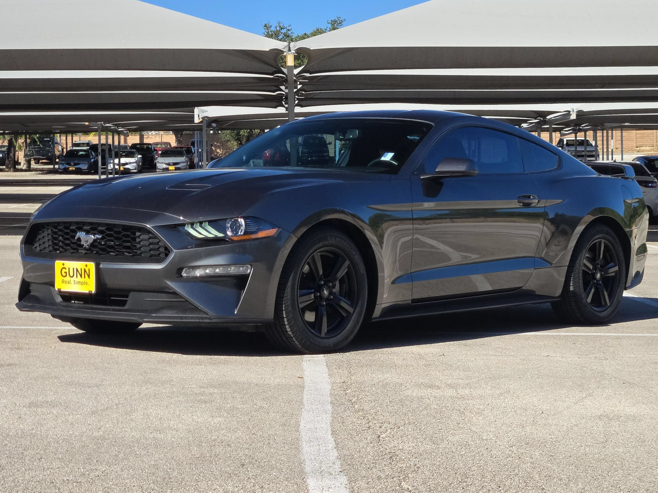 Used 2018 Ford Mustang Coupe RWD image 7