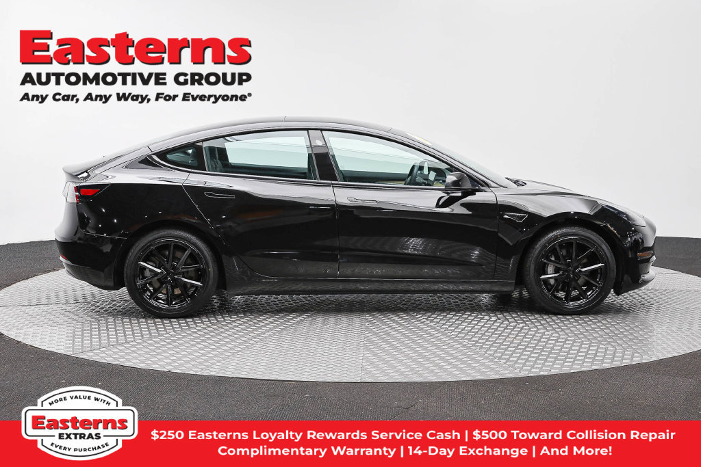 Used 2023 Tesla Model 3 Standard Range RWD image 5