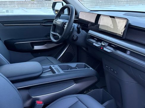 New 2026 Kia EV9 Wind AWD/4WD image 16