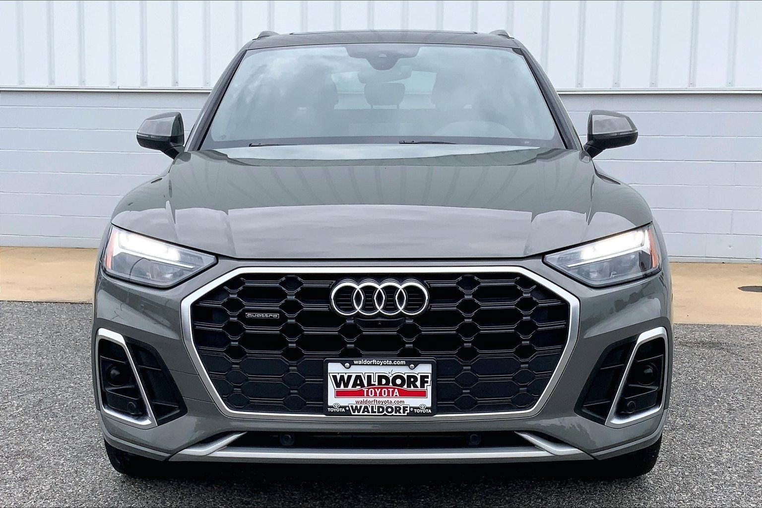 Used 2023 Audi Q5 2.0T Premium Plus w/ Premium Plus Package AWD/4WD image 3