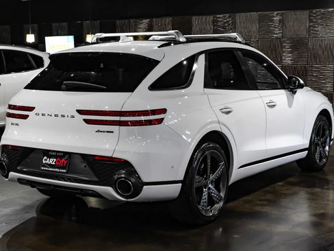 Used 2022 Genesis GV70 3.5T Sport w/ Sport Prestige Package AWD/4WD image 8