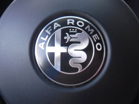 Used 2024 Alfa Romeo Stelvio Veloce image 47