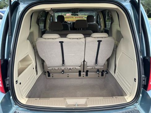 Used 2008 Chrysler Town & Country LX FWD image 20