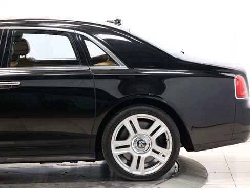Used 2017 Rolls-Royce Ghost Series II Sedan 4D image 8