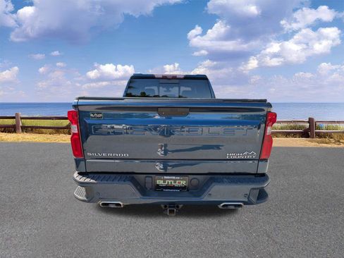 Used 2021 Chevrolet Silverado 1500 High Country w/ Technology Package AWD/4WD image 7