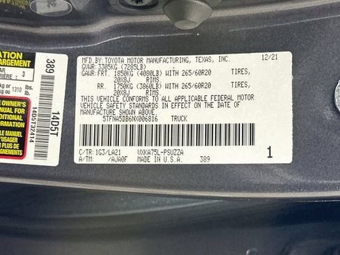 Used 2022 Toyota Tundra Platinum w/ Advanced Package AWD/4WD image 38