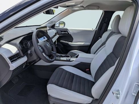 New 2026 Mitsubishi Outlander SE FWD image 19