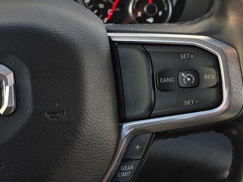 Used 2019 RAM 1500 Laramie AWD/4WD image 21