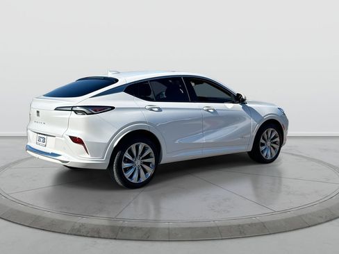 Used 2025 Buick Envista Avenir FWD image 8