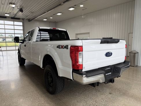 Used 2018 Ford F250 XL w/ Power Equipment Group AWD/4WD image 3