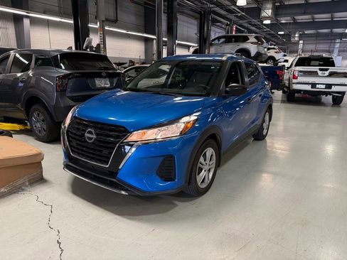 Used 2024 Nissan Kicks S FWD image 5