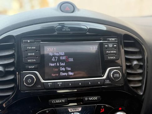 Used 2017 Nissan Juke SV image 20