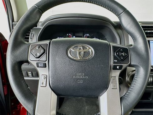 Used 2020 Toyota 4Runner SR5 image 40