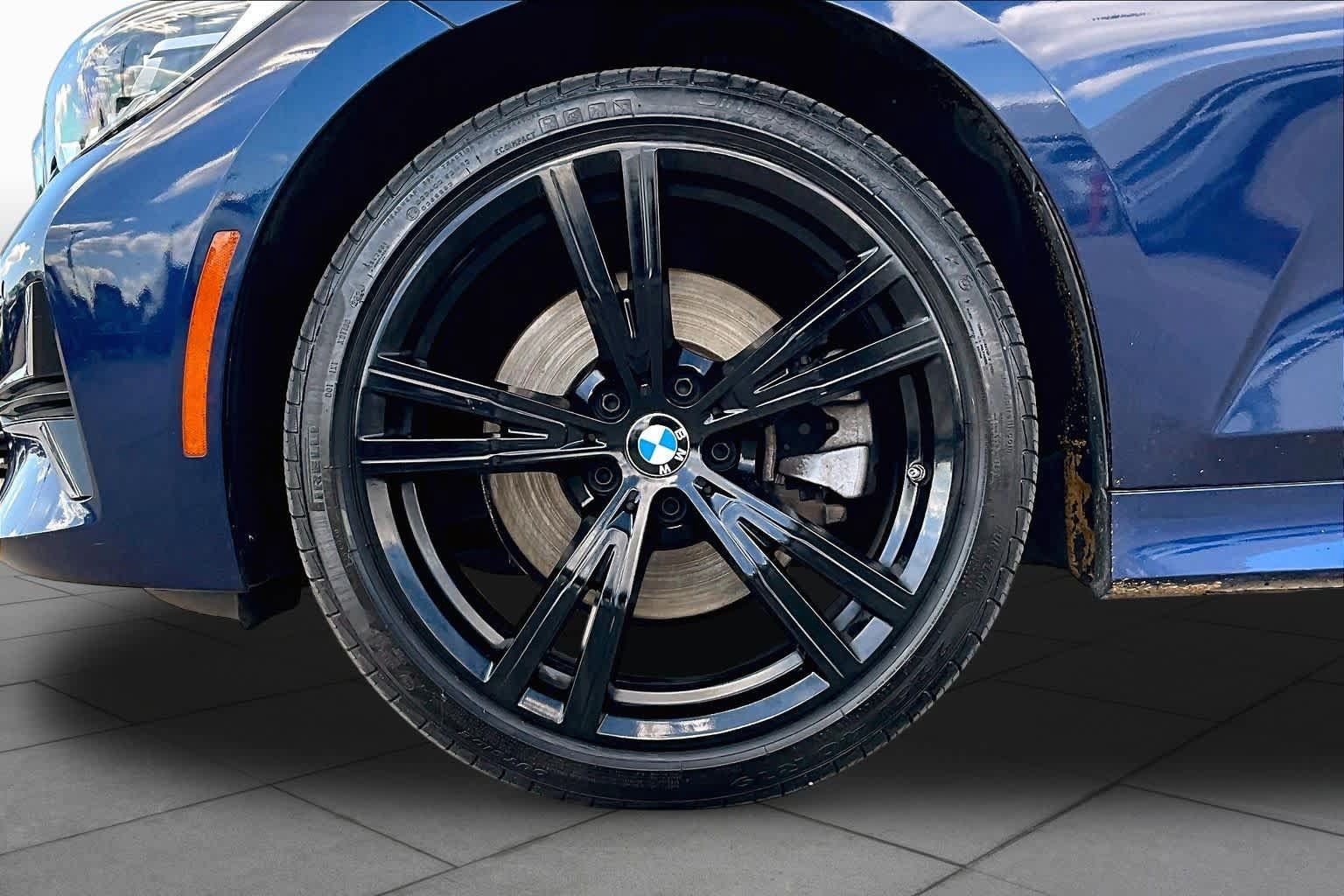Used 2019 BMW 330i Sedan w/ Premium Package RWD image 11
