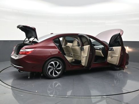 Used 2017 Honda Accord EX-L image 29