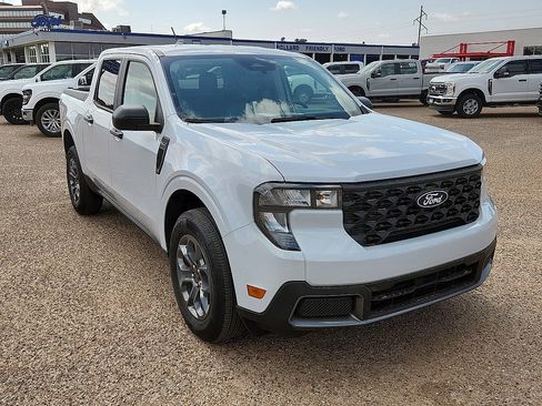 New 2025 Ford Maverick XLT image 4