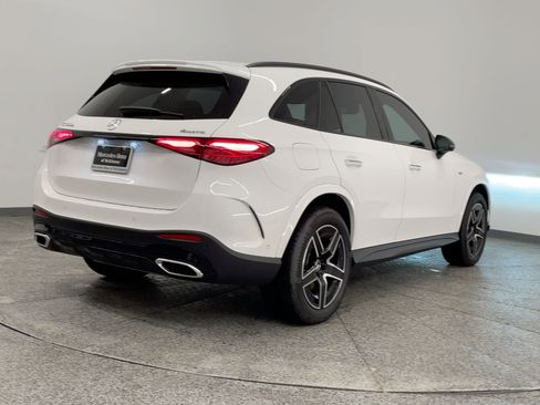New 2025 Mercedes-Benz GLC 350e 4MATIC image 9