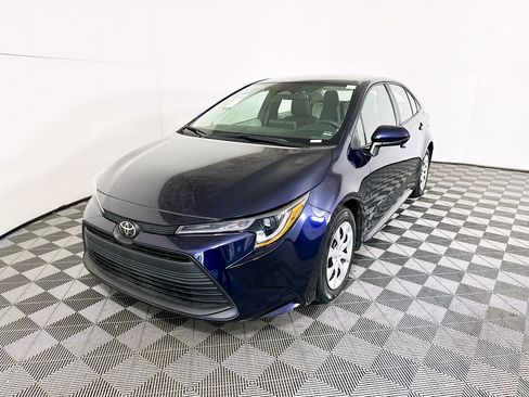 Used 2023 Toyota Corolla LE FWD image 7