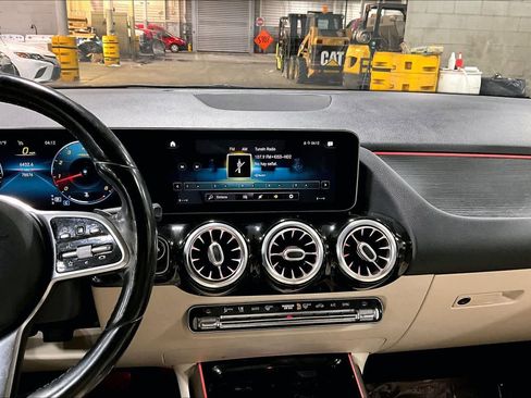 Used 2021 Mercedes-Benz GLA 250 GLA 250 image 7