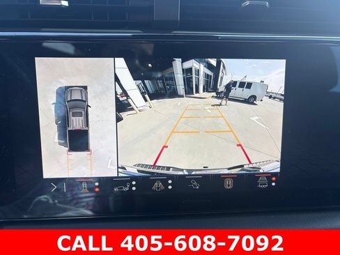 Used 2024 GMC Sierra 1500 AT4 w/ Technology Package AWD/4WD image 12