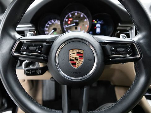 Certified 2024 Porsche Macan AWD/4WD image 14