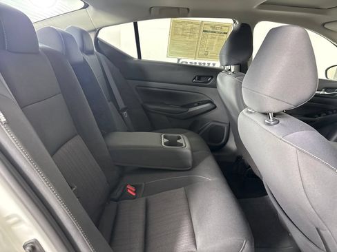 Used 2023 Nissan Altima 2.5 SV w/ SV Premium Package FWD image 30