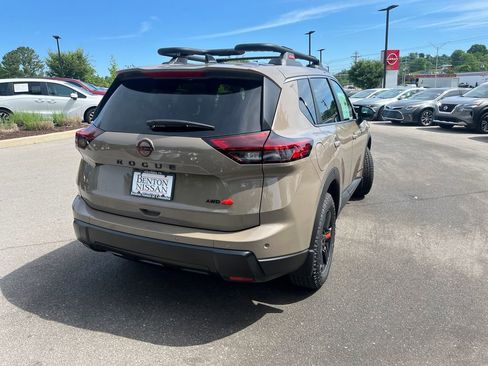 New 2026 Nissan Rogue SV AWD/4WD image 8
