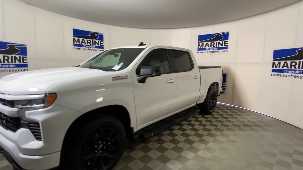 Used 2023 Chevrolet Silverado 1500 RST w/ Z71 Off-Road Package AWD/4WD image 6