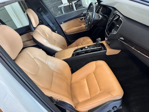 Used 2016 Volvo XC90 T6 Momentum w/ Momentum Plus Package AWD/4WD image 21