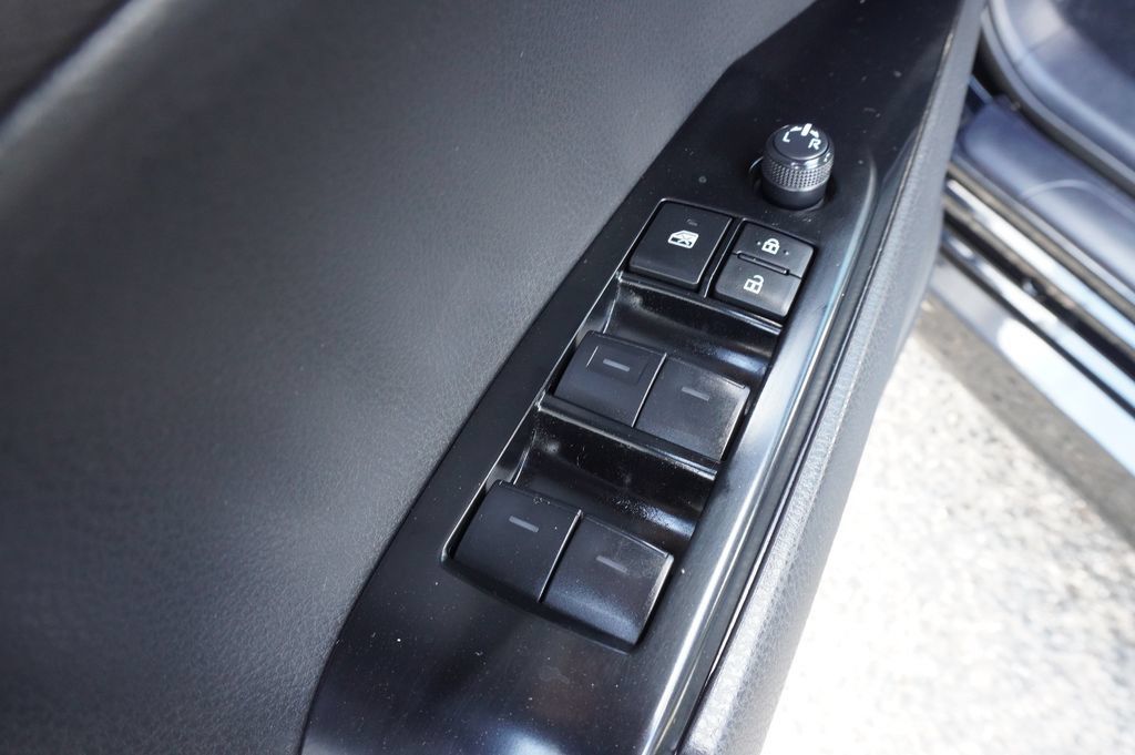 Used 2025 Toyota Camry LE FWD image 16