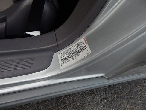 Used 2002 Toyota Celica GT image 25