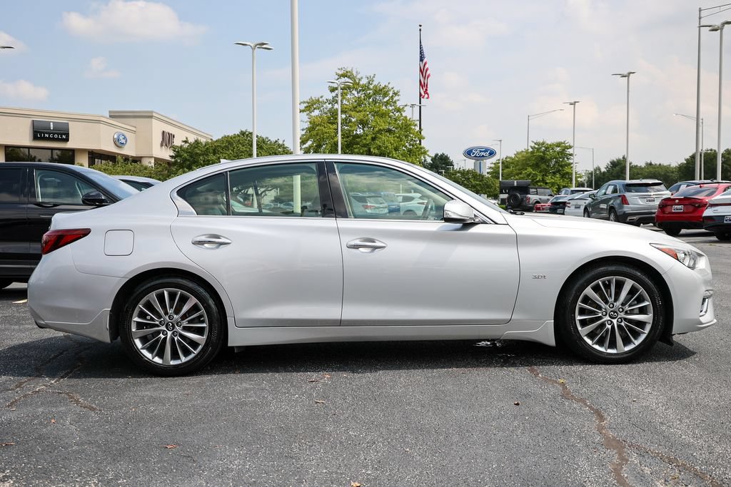 Used 2018 INFINITI Q50 Luxe w/ Essential Package (3.0T Luxe) AWD/4WD image 38